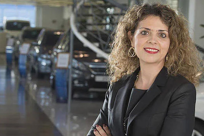 HÈLÉNE BOUTELEAU HÈLÉNE BOUTELEAU